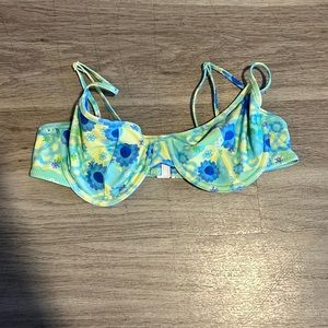 Blackbough Fiona underwire top